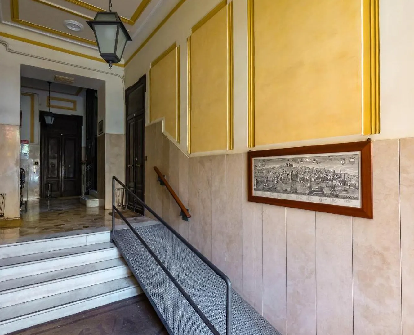 Morghen Red Passion And Pop Art Apartment Naples
