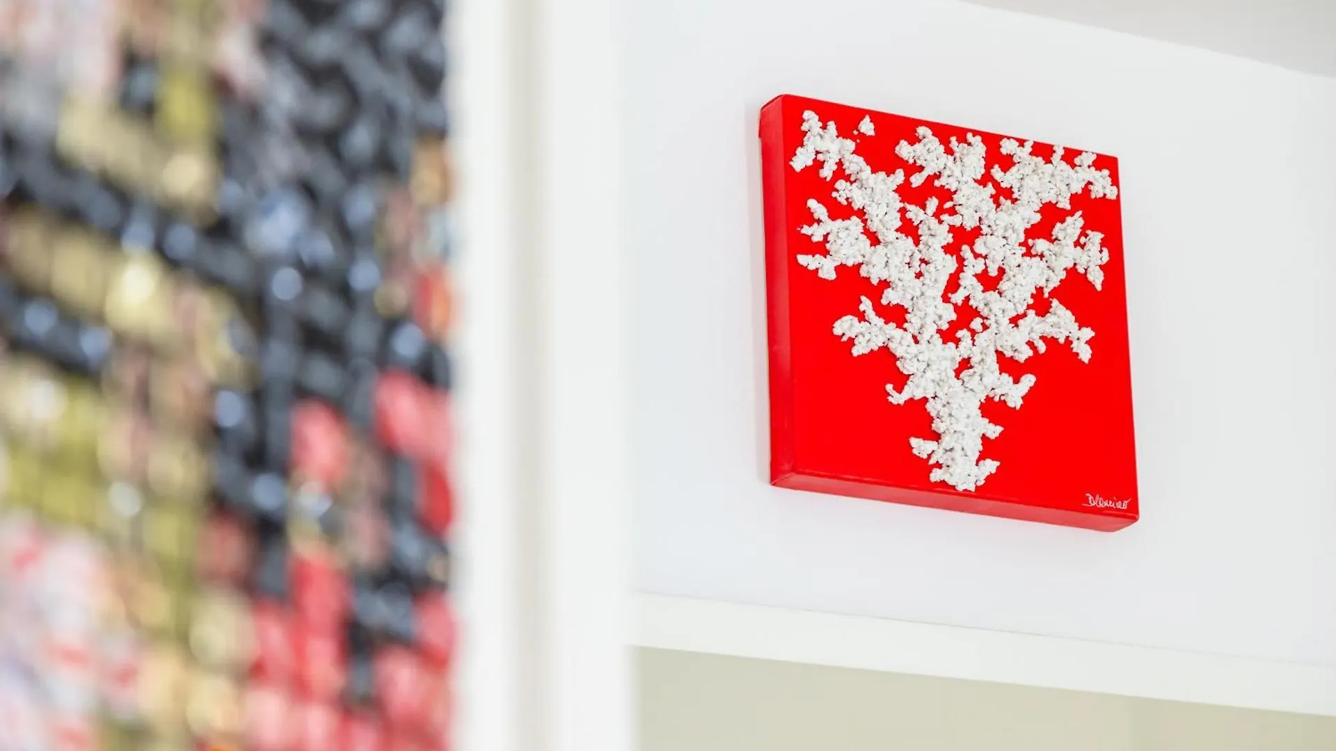 Morghen Red Passion And Pop Art Apartment Naples